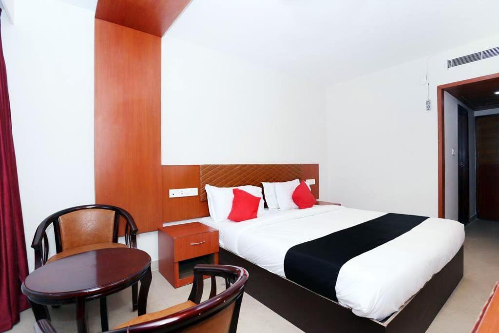 The Southgate Business Hotel Thiruvananthapuram Exteriér fotografie